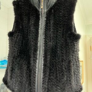 Elegant Black Mink Fur Vest